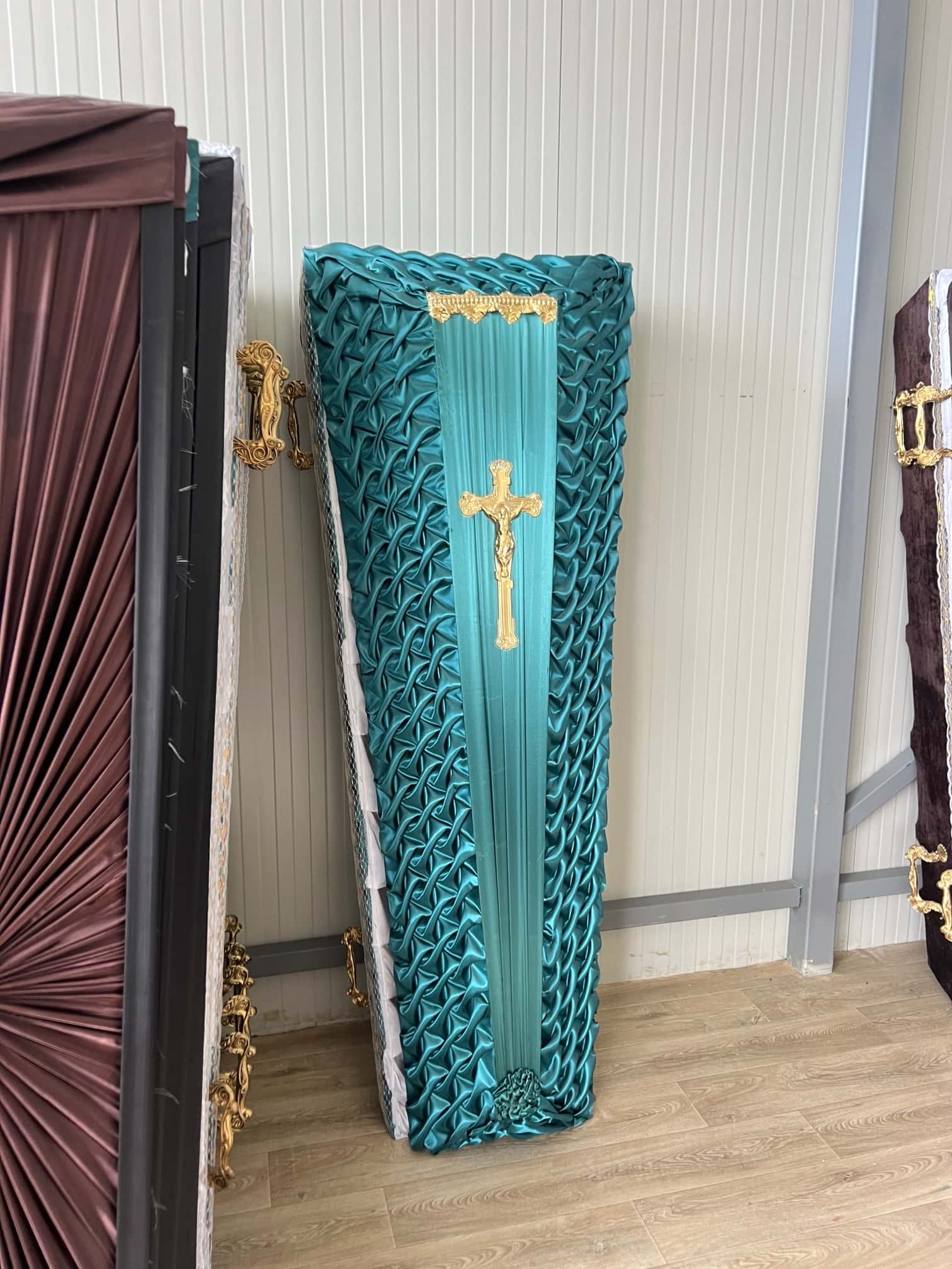 Atlas Coffin with Scales Handles - #211