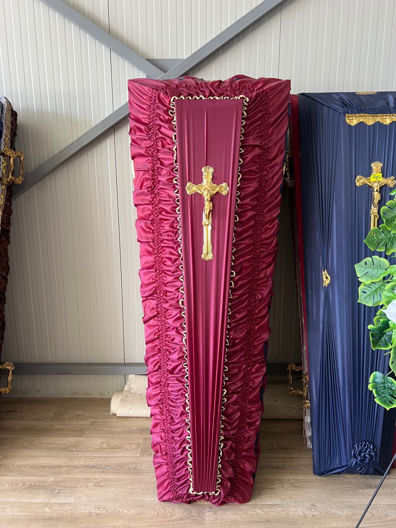 Bolon Coffin with Sickle Handles - #203